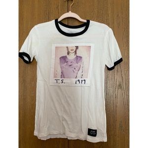 Taylor Swift 1989 World Tour Shirt